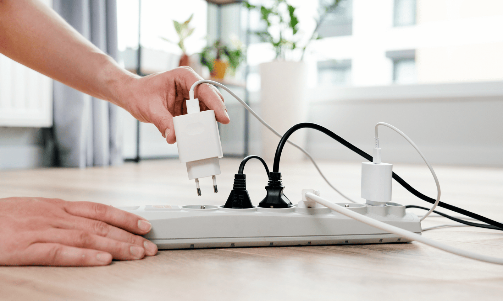 Mehr über den Artikel erfahren Stromfresser im Haushalt entlarven: Geräte im Standby-Modus identifizieren